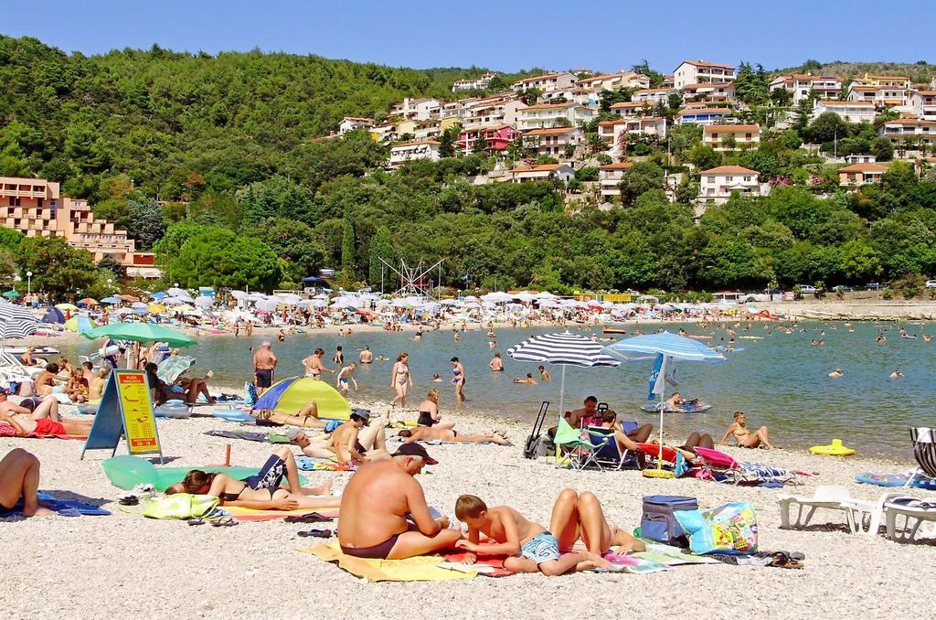 Apartments Slavica Rabac Buitenkant foto