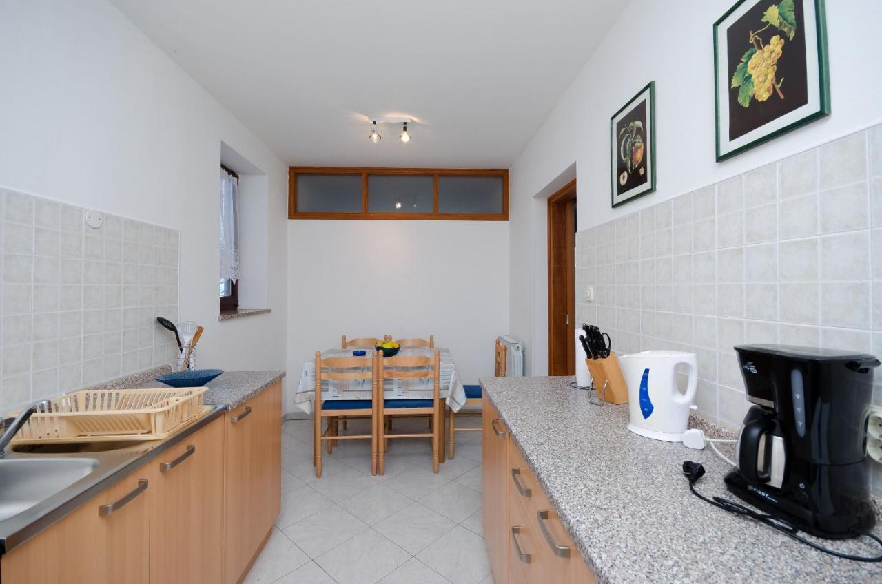 Apartments Slavica Rabac Buitenkant foto
