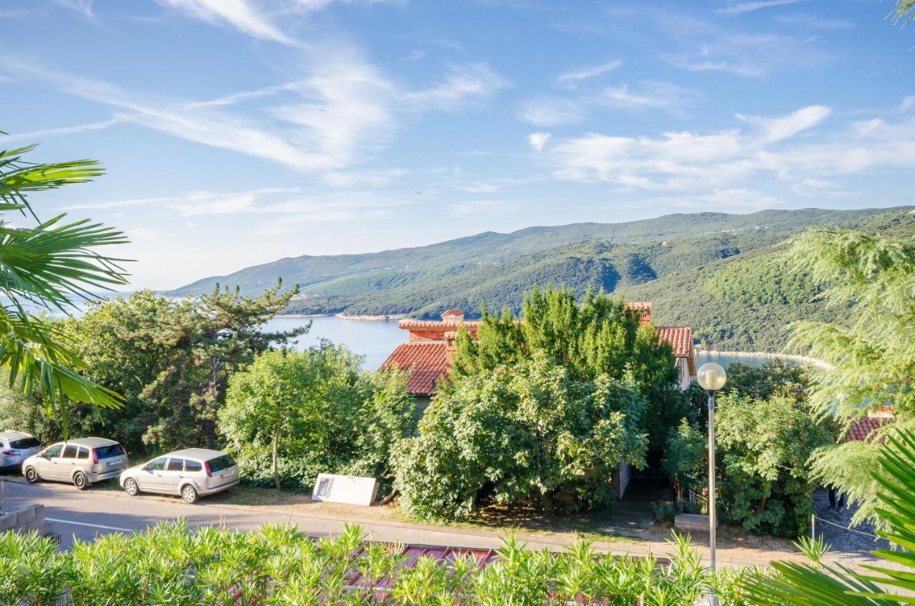 Apartments Slavica Rabac Buitenkant foto